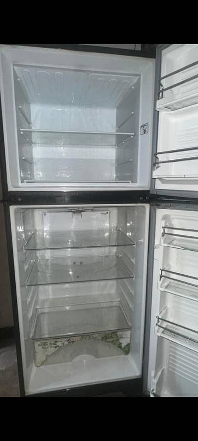 dawlance full size inverter fridge