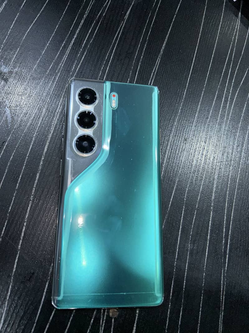 Camon 40 pro 1
