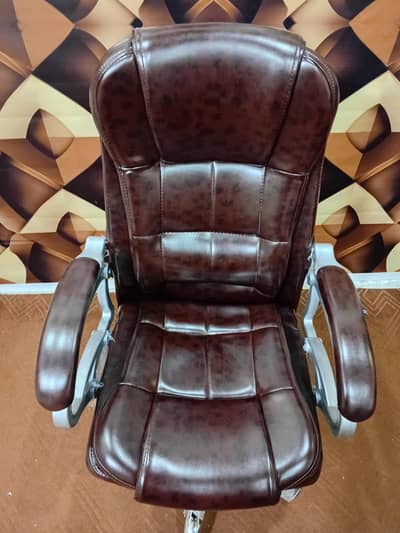 steel fram new chair condition 10/10