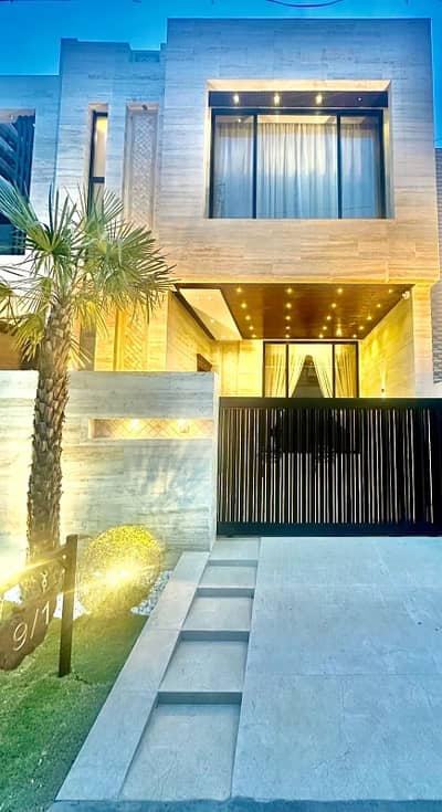 7.4 Marla Luxury Brand New Modern House With Direct Meeting Available For Sale in Johar town Near Doctor Hospital