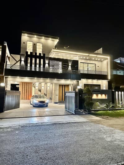 1 Kanal Brand New Luxury Modern Style All Original Picture attached With Direct Meeting Available For Sale in Wapda Town Near Wapda Gol Chakar