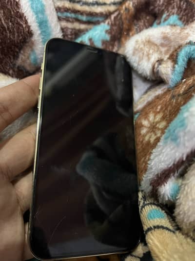 I phone 12 pro 128 Gb back break