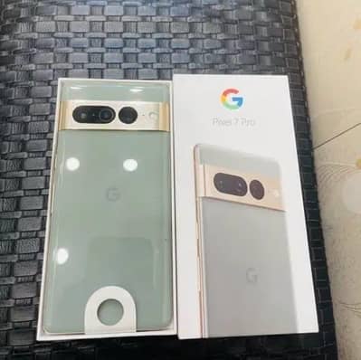 Google pixel 7 pro with box