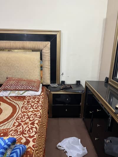 Brand new bed set complete