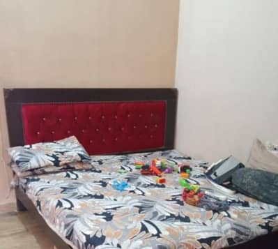 decent bed room set urgent sel