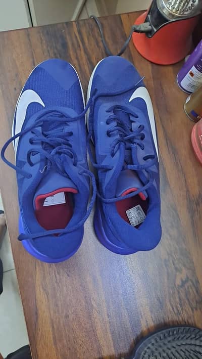 Nike Trainers US size 10 never worn without box new