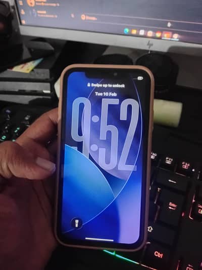 iPhone 11 128GB Factory Unlocked – White | Original Battery 86% |