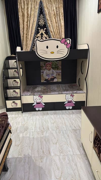 Kitti bed for sale