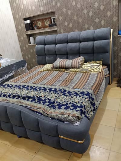 Bed set urgent sale