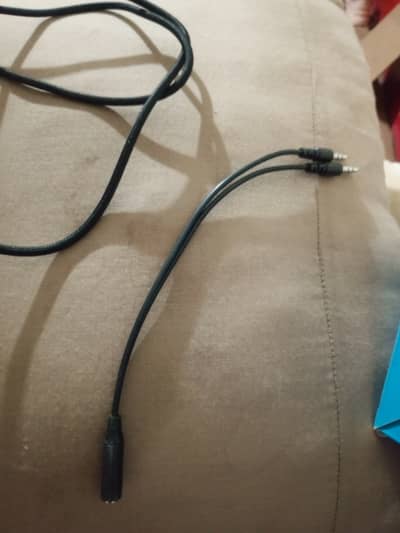 Three month used but in new condition,clear sound and long wire