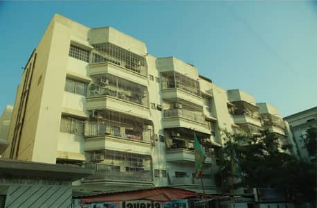 Highly-Coveted 1400 Square Feet Flat Is Available In Gulistan-E-Jauhar - Block 12 For Sale