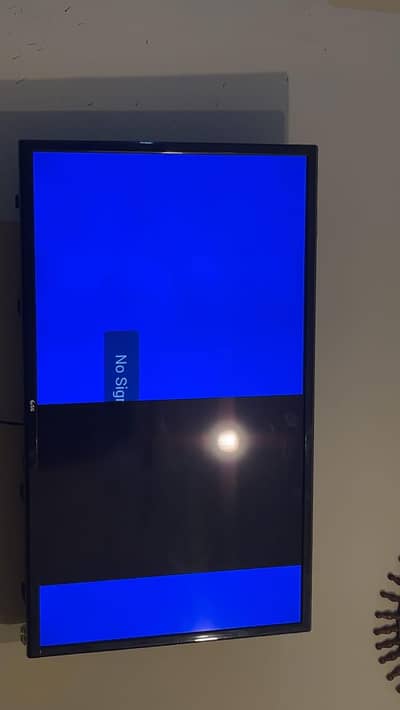 Samsung's  LCD 43inch smart