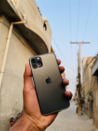 IPHONE 11 PRO