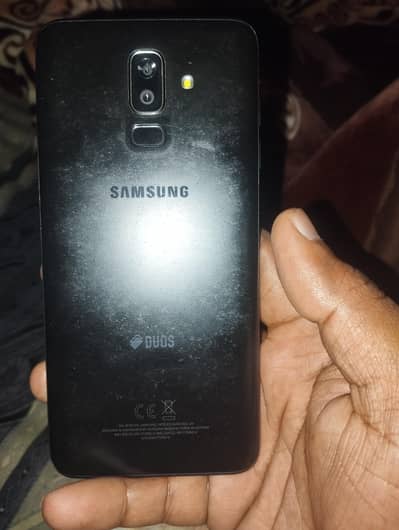 Samsung j8 mobile for sale panel ok glass damage without charger/box