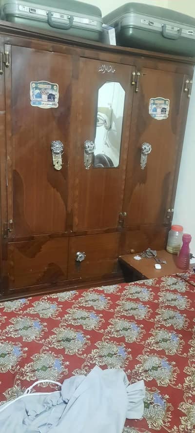 safe almari  3 door 5feet chori . or 6.6  feet height