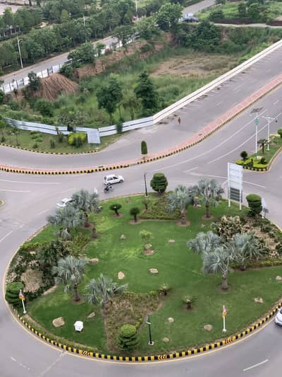 7 Marla Prime Location Plot Available for Sale in Gulberg Islamabad on Solid Land
