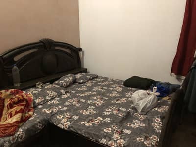 King size bed urgent sale