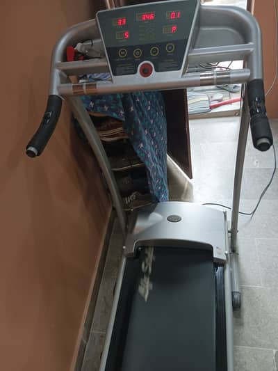 Life Style Motorized Treadmill – Excellent Condition, Home Used