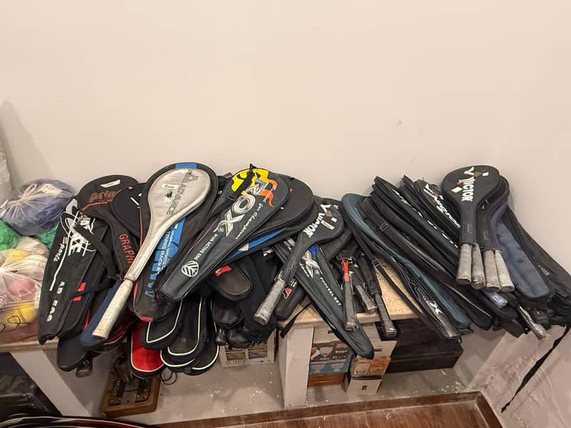Rackets , badminton 4