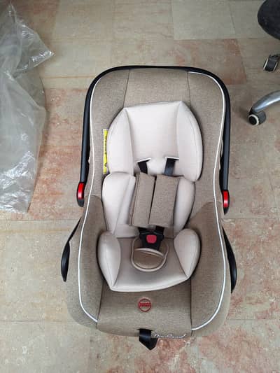 Car Seat and Carrycot - Mom Squad