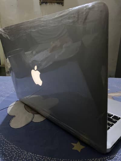 Apple MacBook core i7