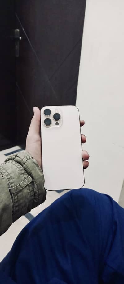 iPhone 16 pro max 256gb apple warranty available