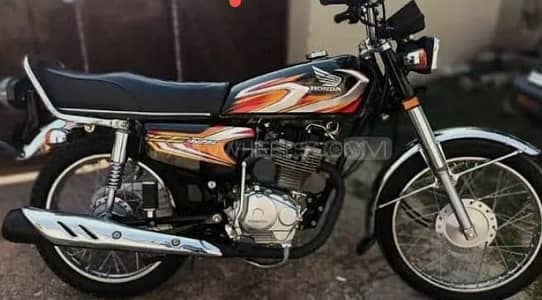 black color 125 honda