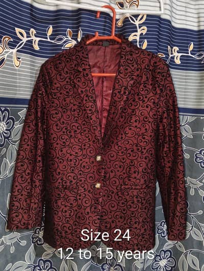Girl Coat maroon colour with black texture (Preloved).