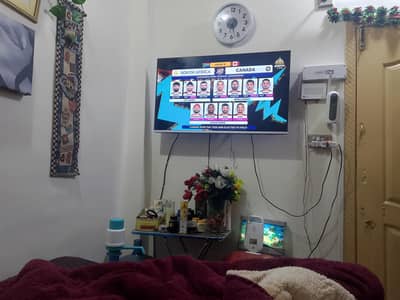 dowlance 43inch android 43inch condition 10/10