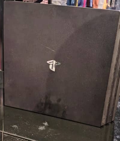 PlayStation 4 Pro 1 TB.