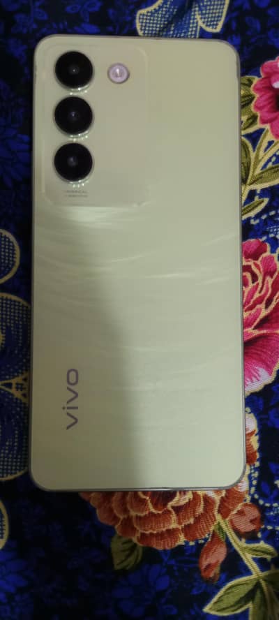 vivo Y100