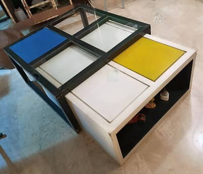 MODERN DESIGNER'S RETRACTABLE CENTER COFFEE TABLE (3FTx3FTX1.5FT)!!!