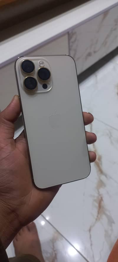 I phone 14 pro max" jv" golden colore 100 health
