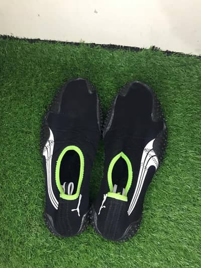 Puma size mention hai  condition outclass