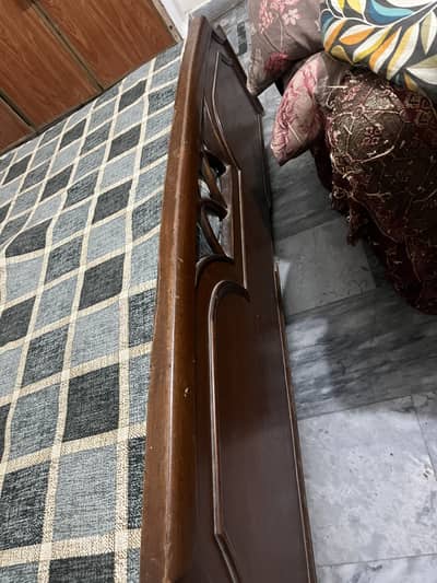 Queen size 2 person wooden bed