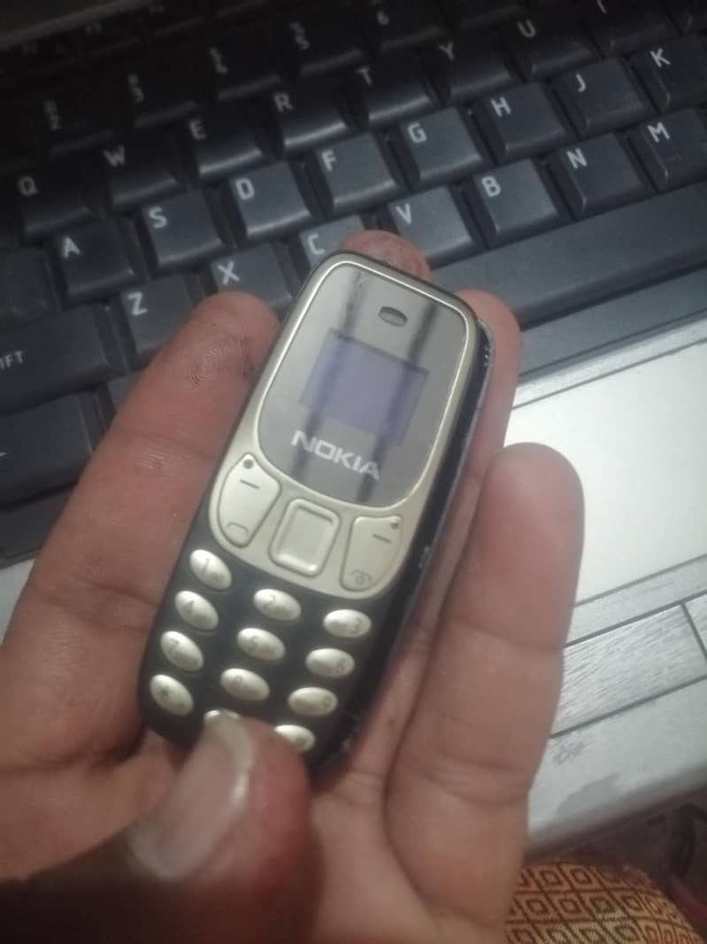 mini Nokia. . 3