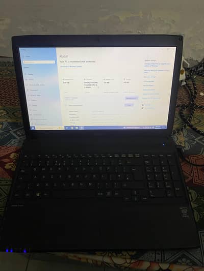 fajistu laptop