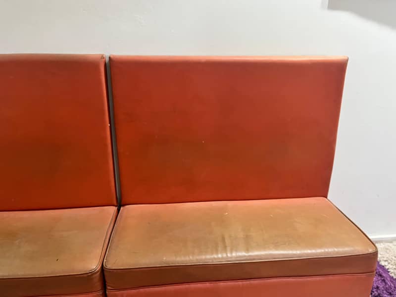 restaurant Style sofas 4 PC 1