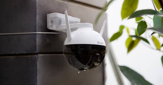 EZVIZ C8C 1080P OUTDOOR PAN-TILT WI-FI SECURITY CAMERA W/128GB SD CARD