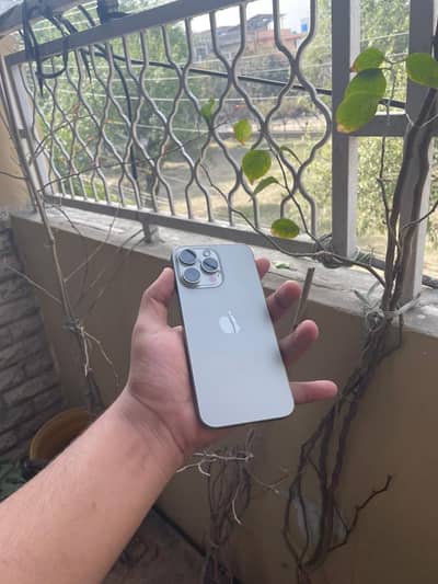 iPhone 15 pro max 256 gb HK MODEL