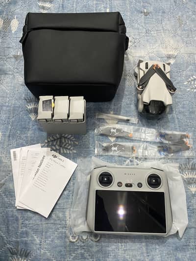 Dji mini 3 Fly more combo 3 batteries cycle 9+11+11 O3l7.4OO47O7