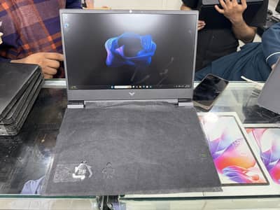 HP Victus 15 i5 13th Gen 16gbRam/512Gb Ssd Rtx 4050 6Gb Graphic Card