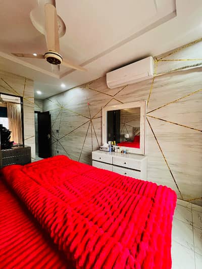 Apartment For sale full FURNISHED 1 bed + lounge 2lifts+ 24/7 CCTV + Security Rent comming 55000/ IN VERY PRIME LOCTION