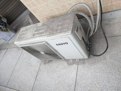 sanyo ac,chill cooling, slightly used