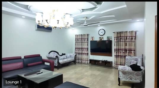 FURNISHED Houses/portion/Room available in prime location of LAHORE.