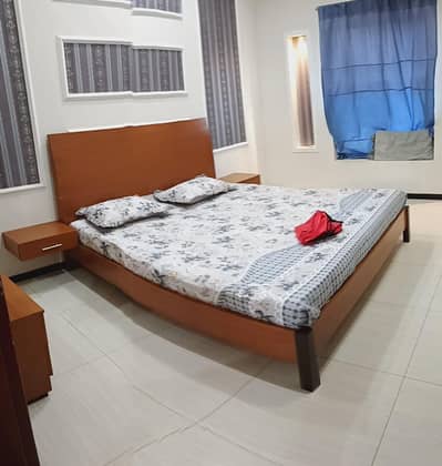 king size bed with dressing table and mattress