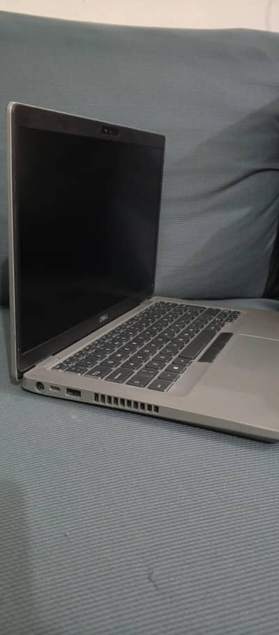 Dell 5410 i5 10 gen 16 / 256gb m2 SSD  battery backup good