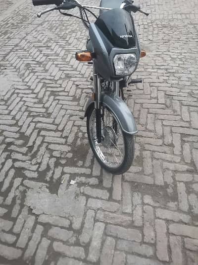 Honda dream 22 model 03145384949 wah canty