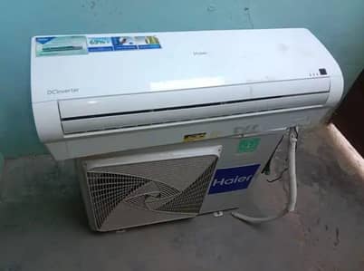 Haier 1. . 5 ton inverter heat and cool in genuine condition