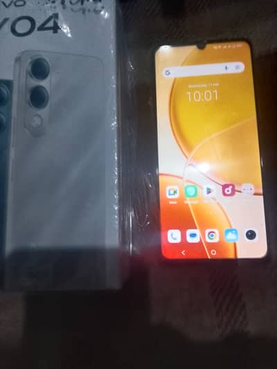 Vivo Y04. . . 4+464 ha ok 10.10. ha 10 mahine warranty hai